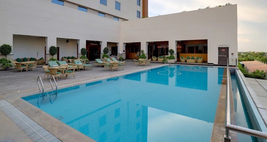 Saura Hotel